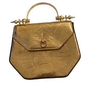 🌮🌮 Embossed Faux Patent Leather Gold Purse